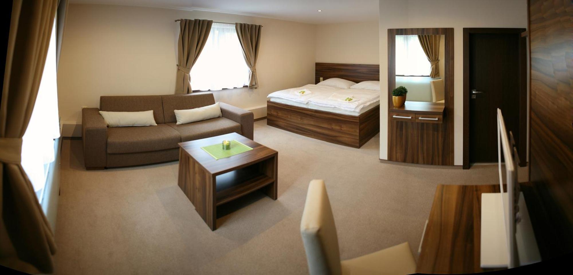 Krupka Hotel & Restaurant Pod Kastany חדר תמונה