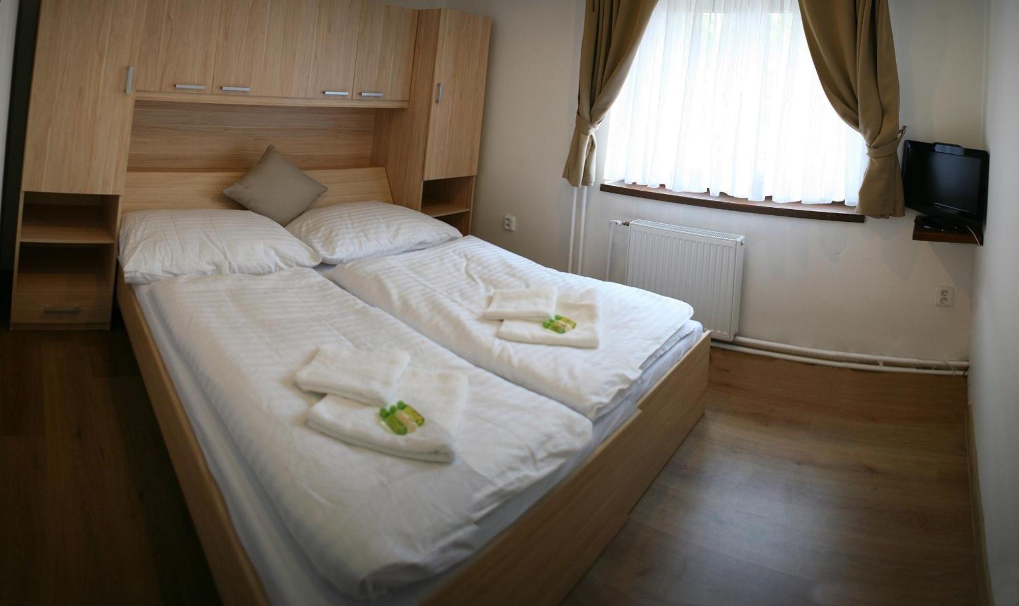 Krupka Hotel & Restaurant Pod Kastany חדר תמונה